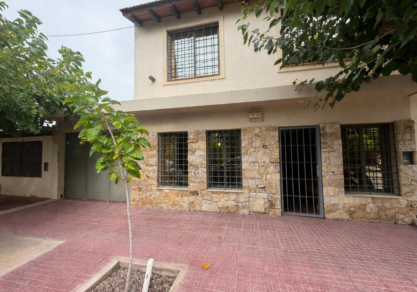 VENTA DE CASA EN VILLA NUEVA, GUAYMALLÉN - INMEDIACIONES MENDOZA PLAZA SHOPPING