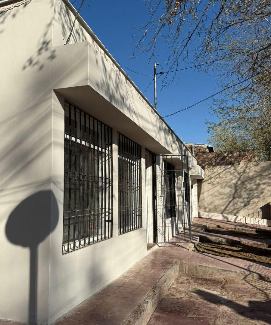 Foto de CONTACTO PROPIEDADES INMOBILIARIA Alquila local en Guaymallén, imagen 1
