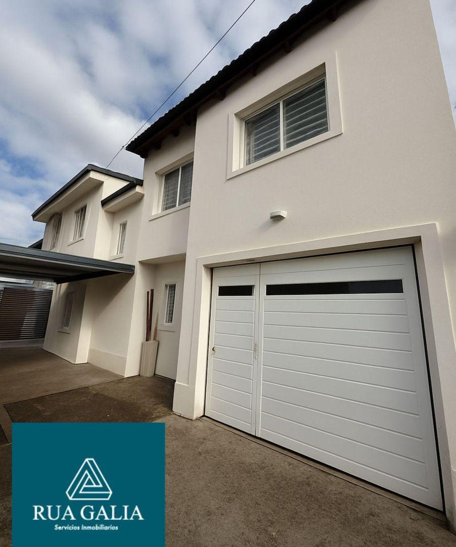 CASA EN VENTA EN JARDINES DEL SUR
