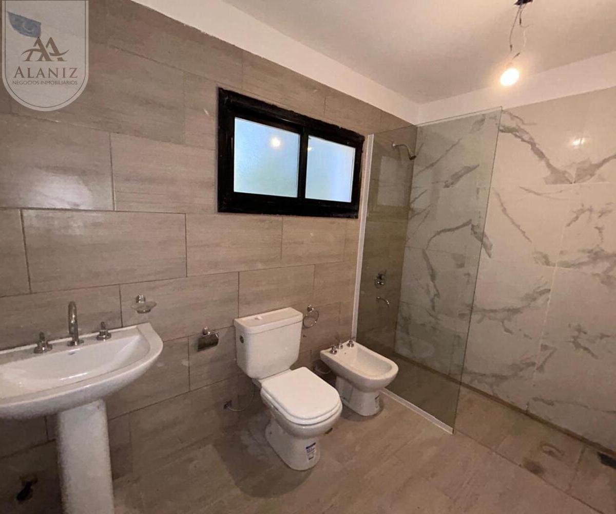 Casa en Venta a Estrenar con Todo El Confort y Excelente Ubicación en Merlo. 5