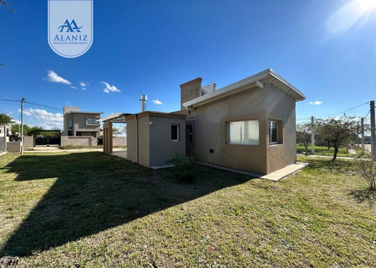 Foto de Casa en venta de 2 dormitorios, uno suite y galería con asador en, imagen 4