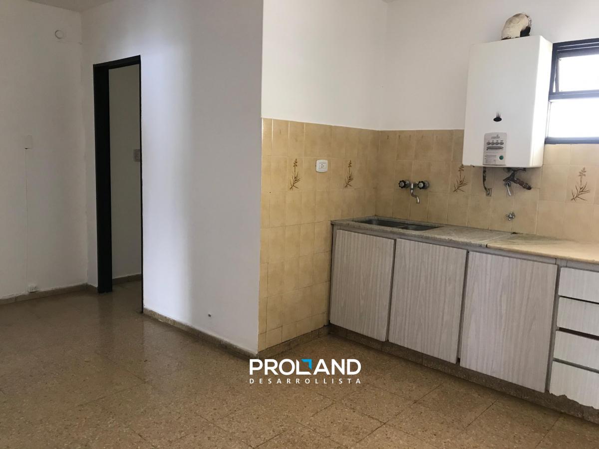 Departamento en Venta Centro 4 Dorm. - Amplio y con Excelente Ubicación 2