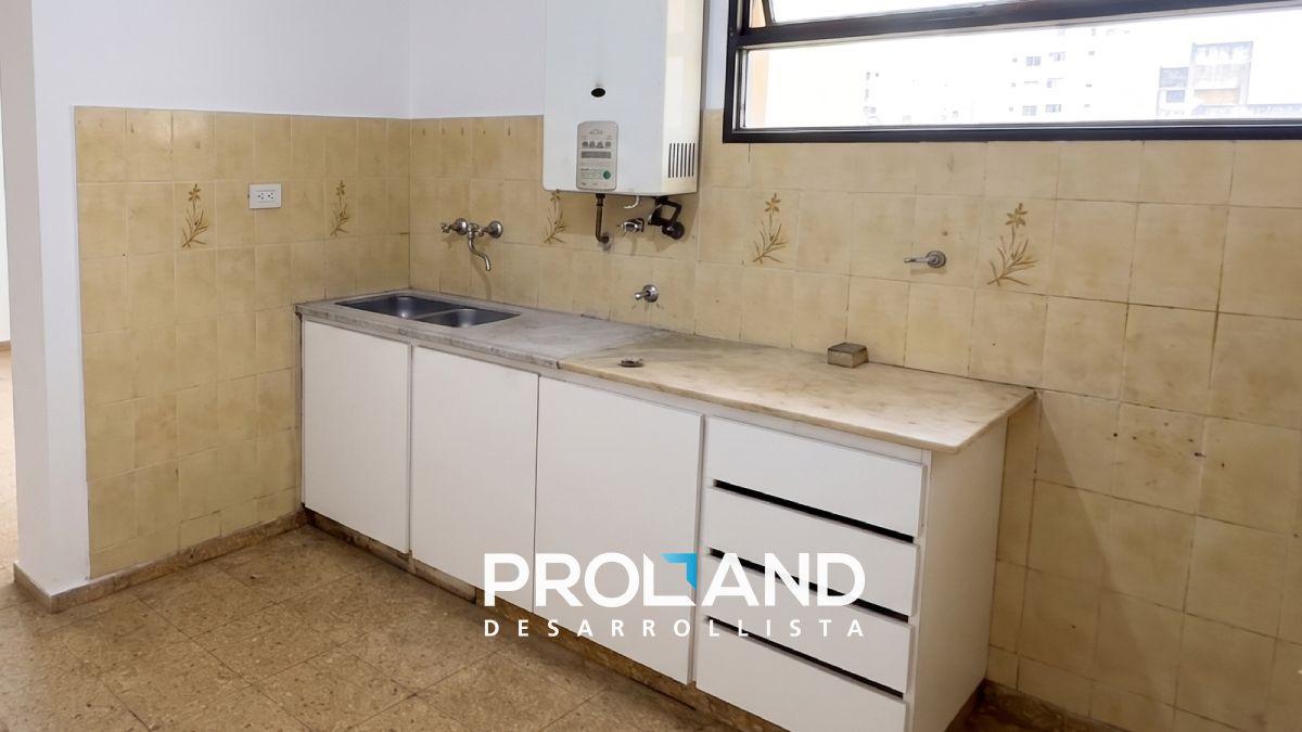 Foto de DEPARTAMENTO EN ALQUILER – 3 DORM. + ESTUDIO EN CENTRO DE CÓRDOBA, imagen 3