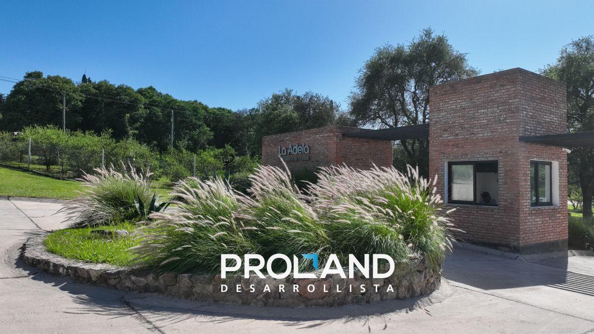 Foto de Oportunidad de inversión en Barrio La Adela - Seguridad y escritura, imagen 1