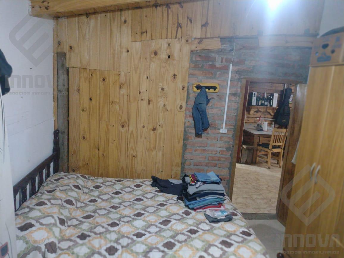 Vendo Casa y Terreno de 1.000 m² en Bariloche (Barrio Frutillar) 3