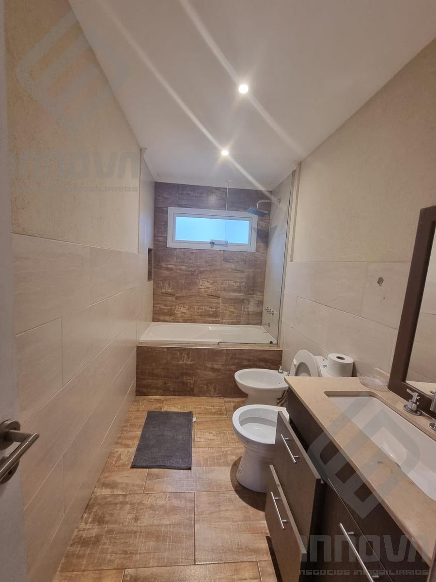 Casa en Venta Bariloche - 5 Ambientes, Barrio Cerrado, Km 6 Entre Av, Pioneros y Av, Bustillo 4