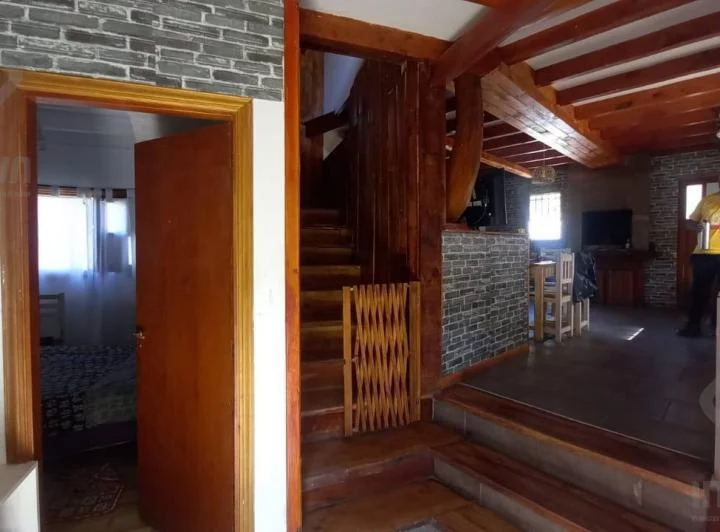 Casa en Venta en barrio San Ignacio del cerro Bariloche 3