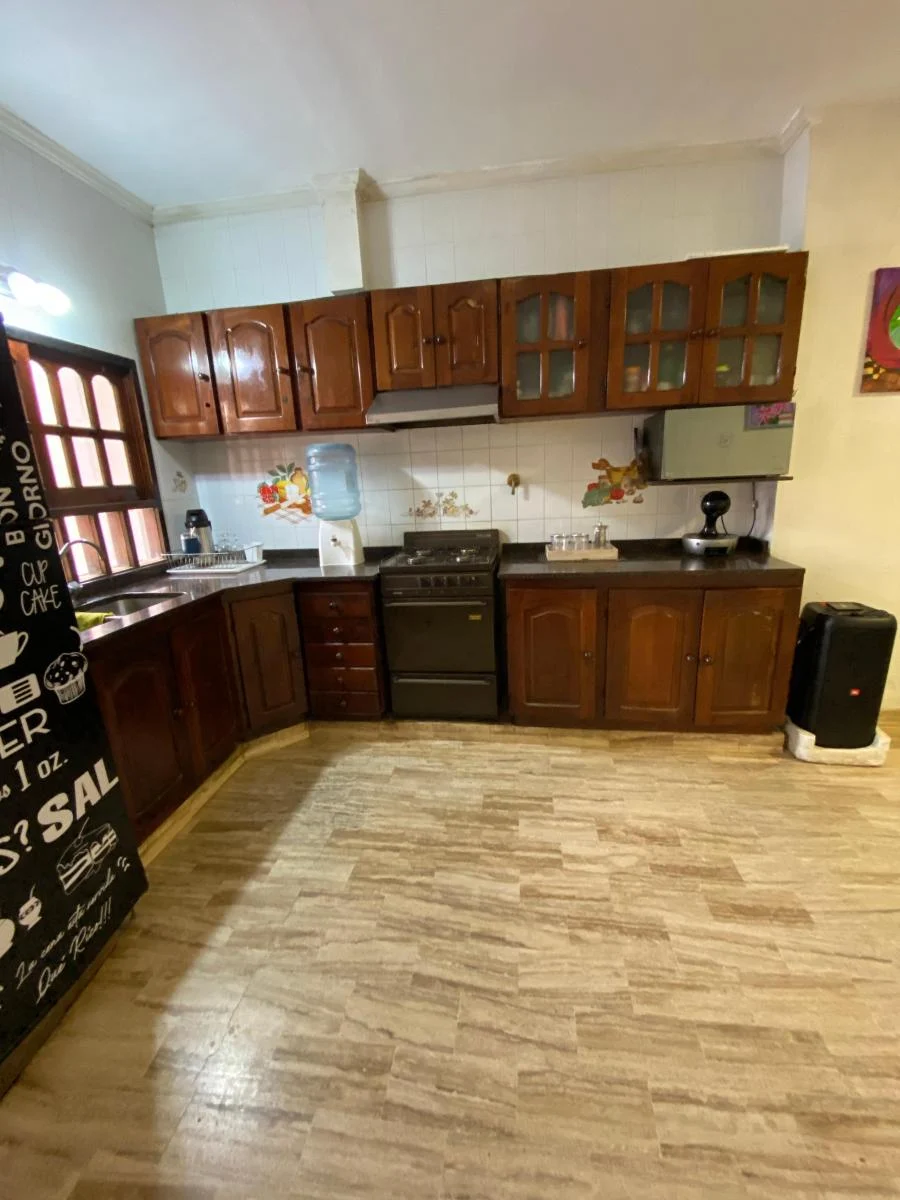 Gran Inmueble, 8 Ambientes, Mac Lean 300. 2