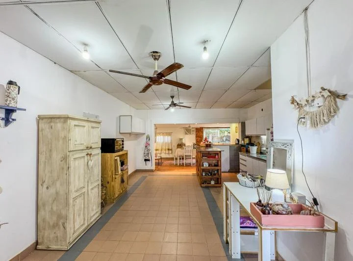 Vivienda familiar con monoambiente al frente – Quito 2045 2