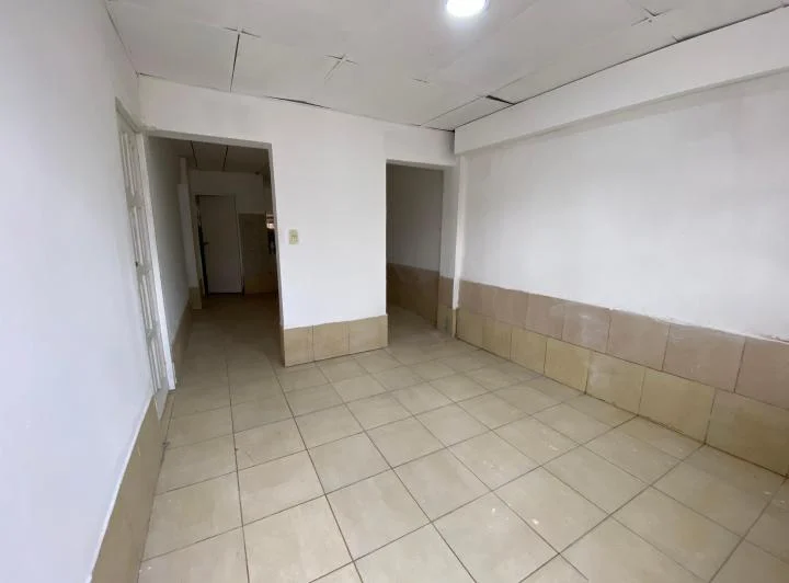 Casa en alquiler en B° Raota – práctica, cómoda y a metros del asfalto 2