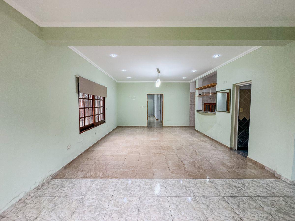 Foto de Casa 4 dormitorios en Macrocentro con local comercial al frente, imagen 2