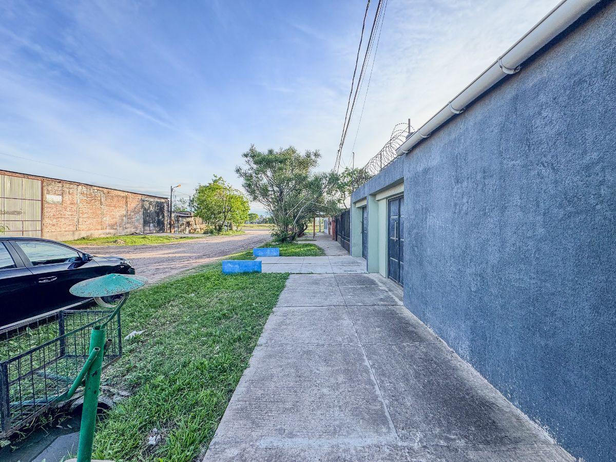 Foto de Casa con local y depósito en terreno de 400 m² — a 50 m de Av, imagen 2