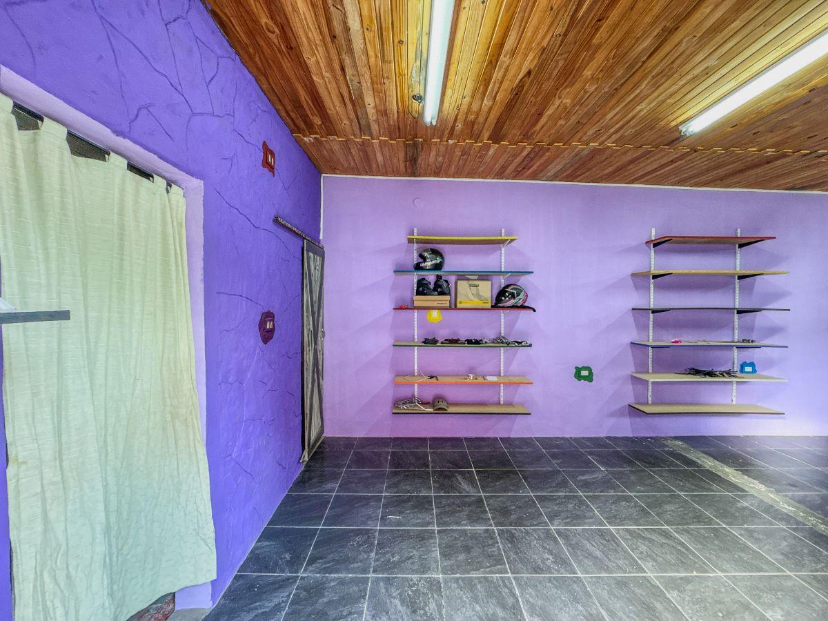 Foto de Casa con local y depósito en terreno de 400 m² — a 50 m de Av, imagen 4