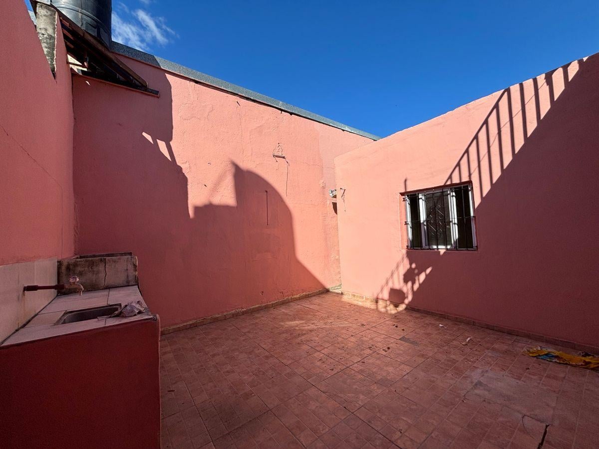 Foto de ¡ALQUILER DE DEPARTAMENTO DE 3 DORMITORIOS CON PATIO Y COCHERA!, imagen 1