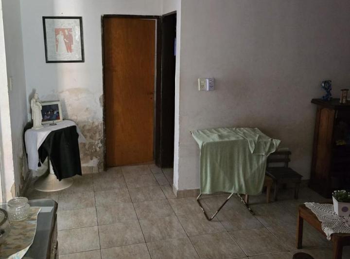 Casa en Rivadavia y Montevideo 2