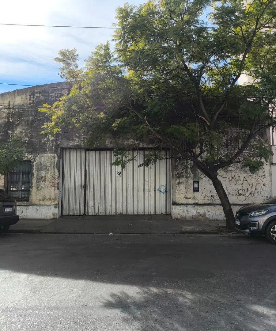 Galpón en Venta – Ideal para Cocheras o Inversión | Barrio Alberdi 3