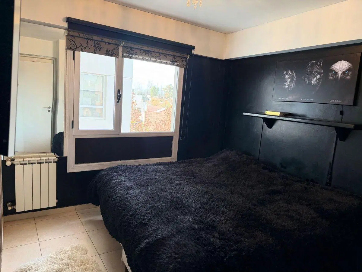 EN VENTA, Departamento 1 dormitorio con cochera 2