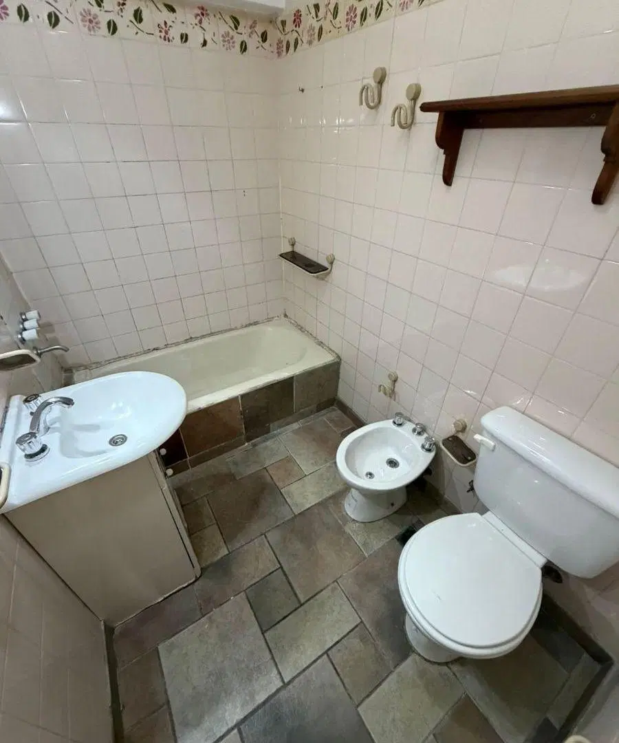 VENDE, departamento dos dormitorios con cochera 5