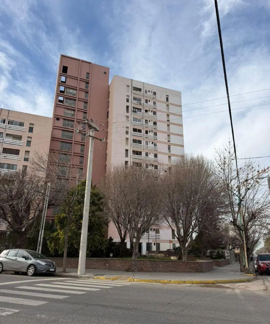 VENDE, departamento dos dormitorios con cochera 4