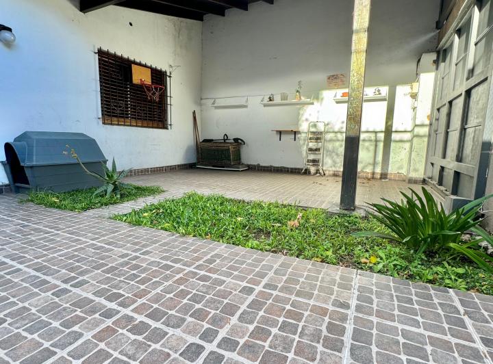Nuevo Precio!ph 3 Amb. Frente con Jardin y Cochera Cub. Sin Expensas. Financia. 3