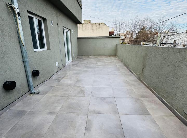 DPTO 3 Amb. TIPO ph. 1° Piso por Escalera con Balcon Terraza. 3