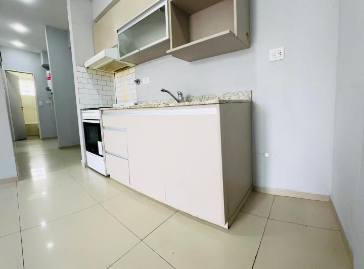 DPTO 3 Amb. TIPO ph. 1° Piso por Escalera con Balcon Terraza. 4