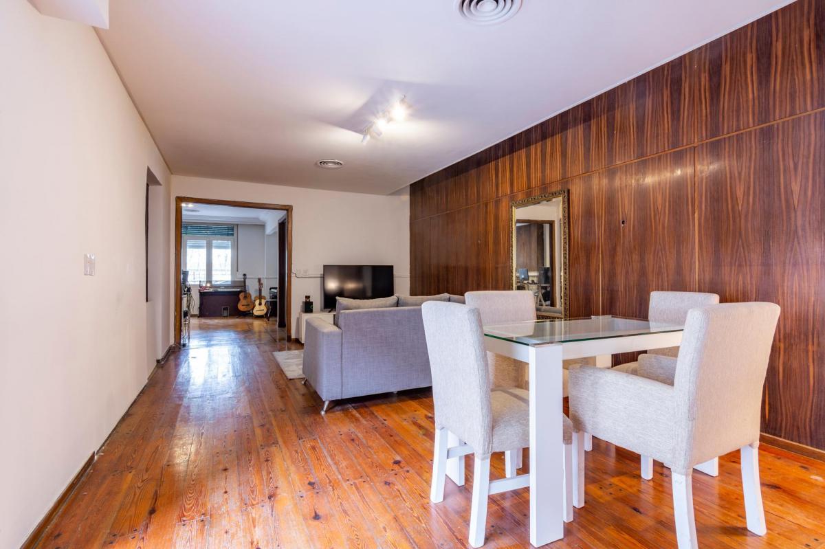 Casa en Venta en Floresta, con Terraza, Quincho y Parrilla. Cochera 2