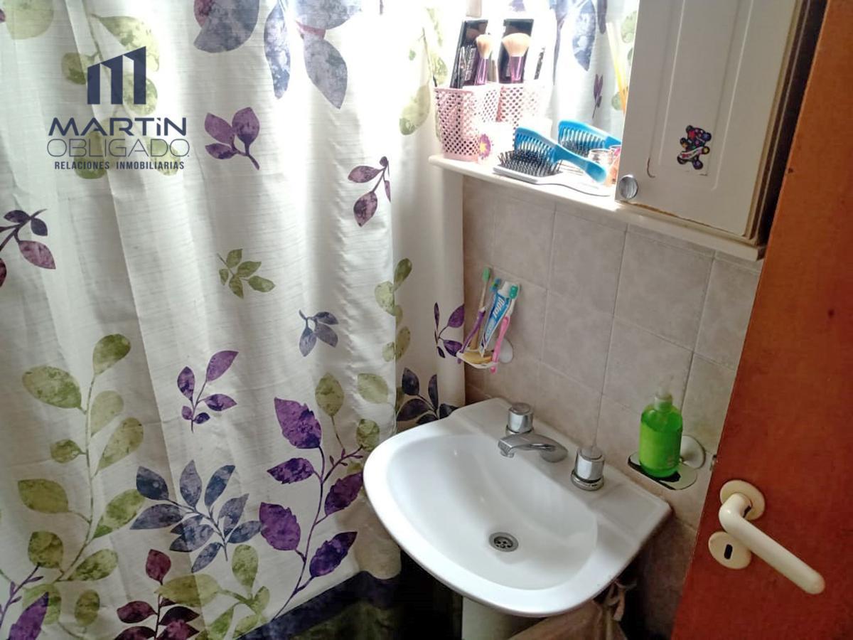 Venta PH con Terraza en Liniers Ideal Dos Familias 3