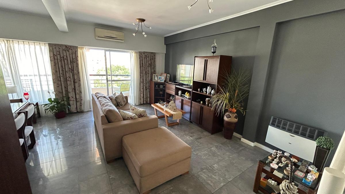 Foto de Departamento de 4 amb. c/2 Balcones y Cochera - Centro de Lanús Oeste, imagen 4