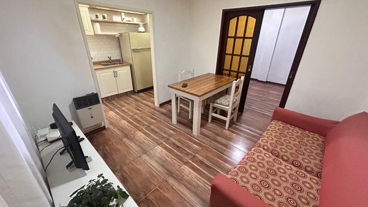 Foto de ALQUILER PH 3 ambientes c/Patio - SIN EXPENSAS - RECICLADO - A 2 cdras, imagen 1