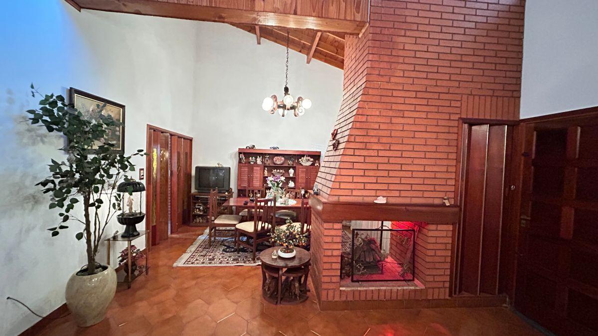 Foto de Venta Espectacular Casa en Lomas de Zamora - Cochera, Patio, Jardin, imagen 4