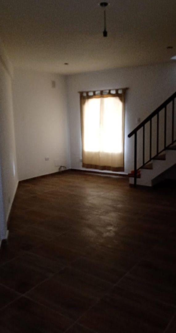Foto de Departamento con 50 m² construidos, 2 dormitorios en alquiler en Área Centro Oeste, imagen 4