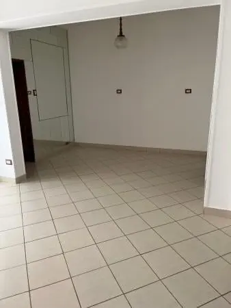 ALQUILA, Duplex dos dormitorios. Luminoso y Seguro. Mensajes a wathssApp 2