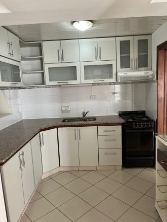 Foto de ALQUILA, Duplex dos dormitorios. Luminoso y Seguro. Mensajes a wathssApp, imagen 4