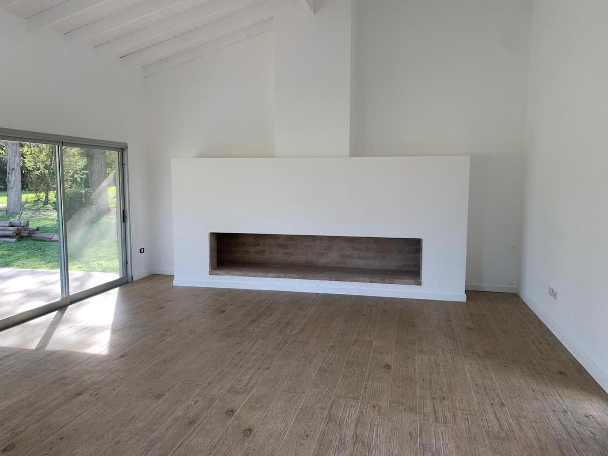 Foto de VENTA - CASA EN LAS PRADERAS, imagen 2