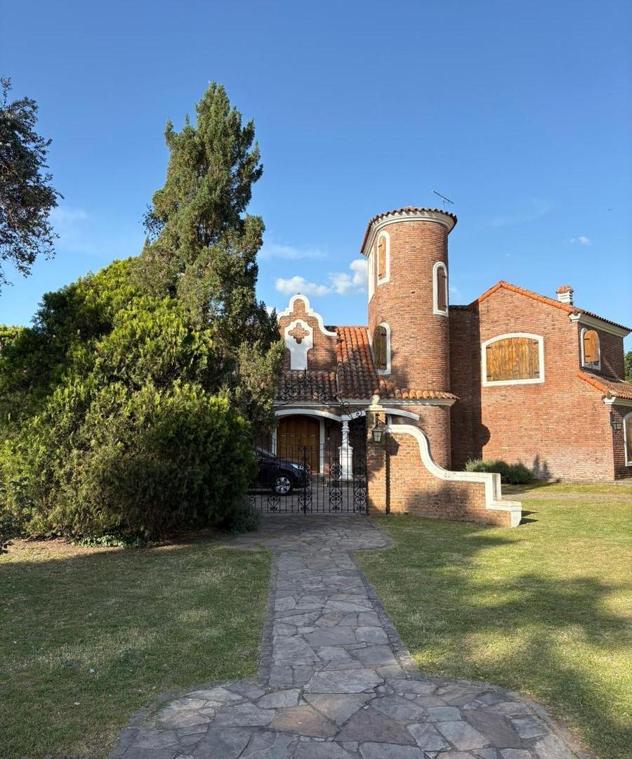 Casa en venta con gastos de escrituración incluidos USD 260.000