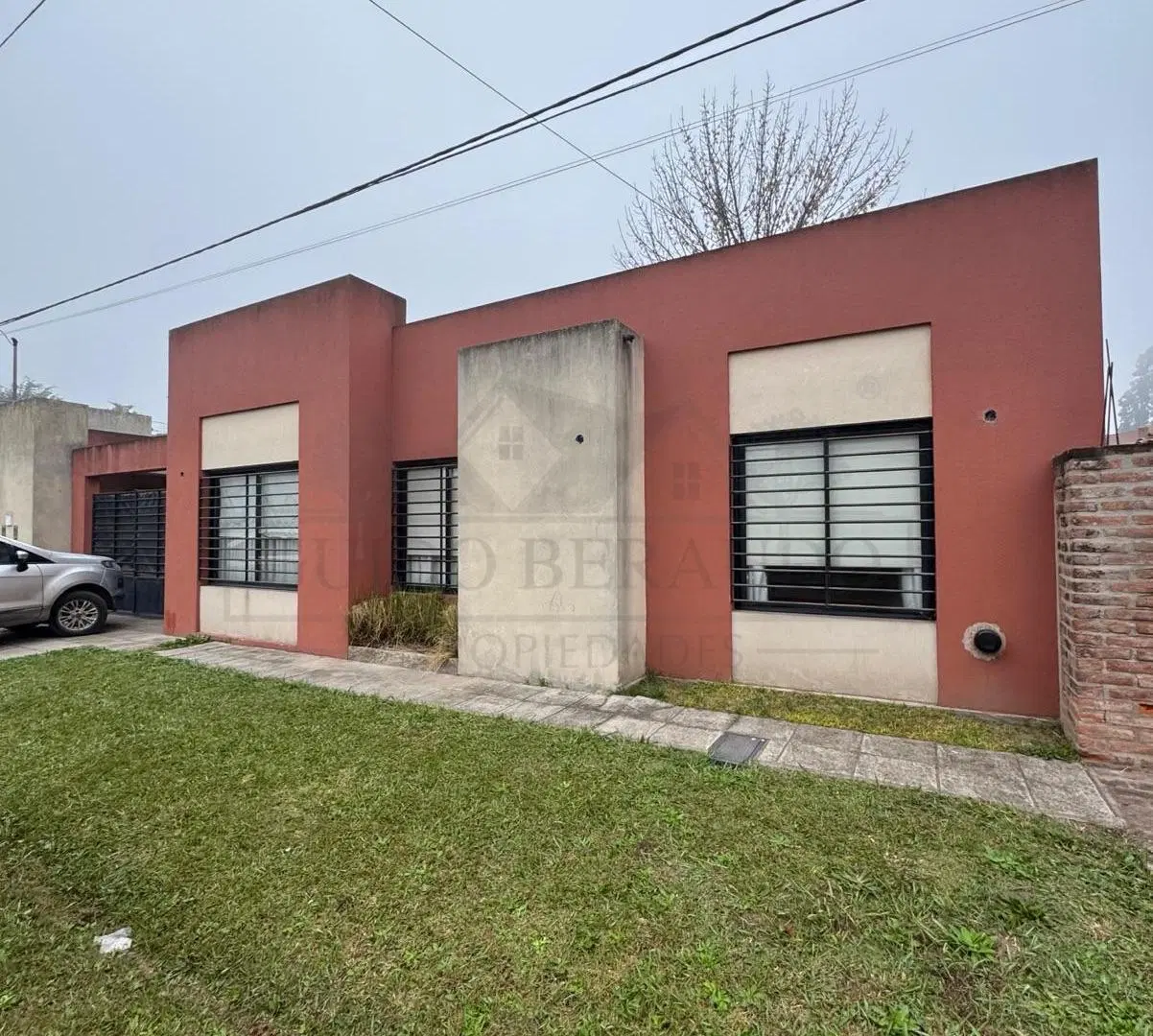 Casa en B. Lanusse, calle Entre Rios 8