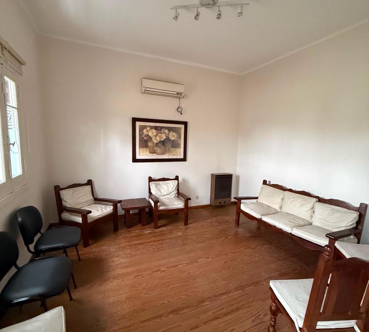 Foto de Local apto profesional con 3 oficinas, imagen 3