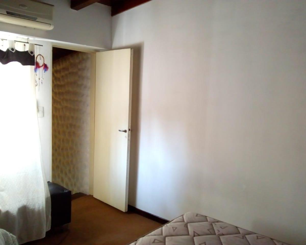 Duplex Dos Amb. con Cochera y Pequeño Patio 5