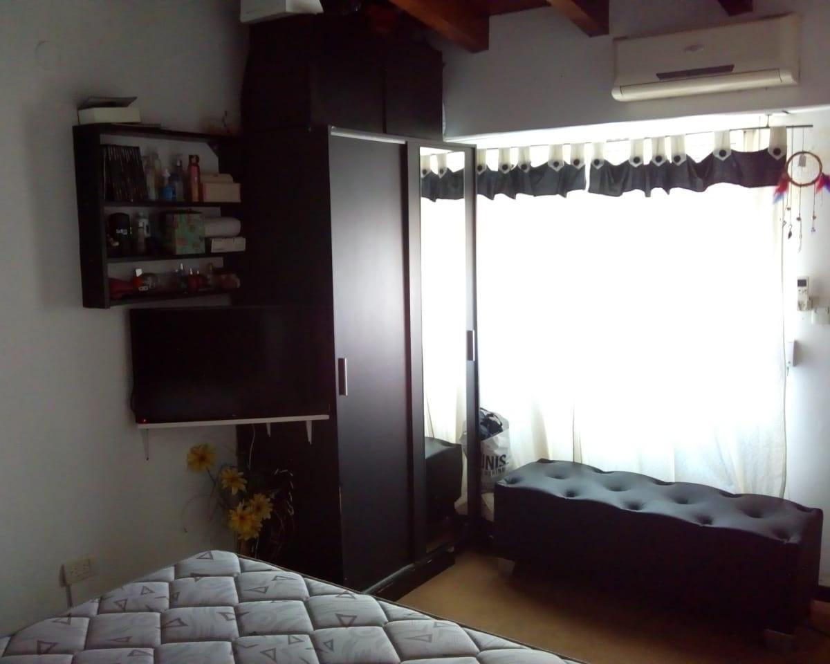 Duplex Dos Amb. con Cochera y Pequeño Patio 4