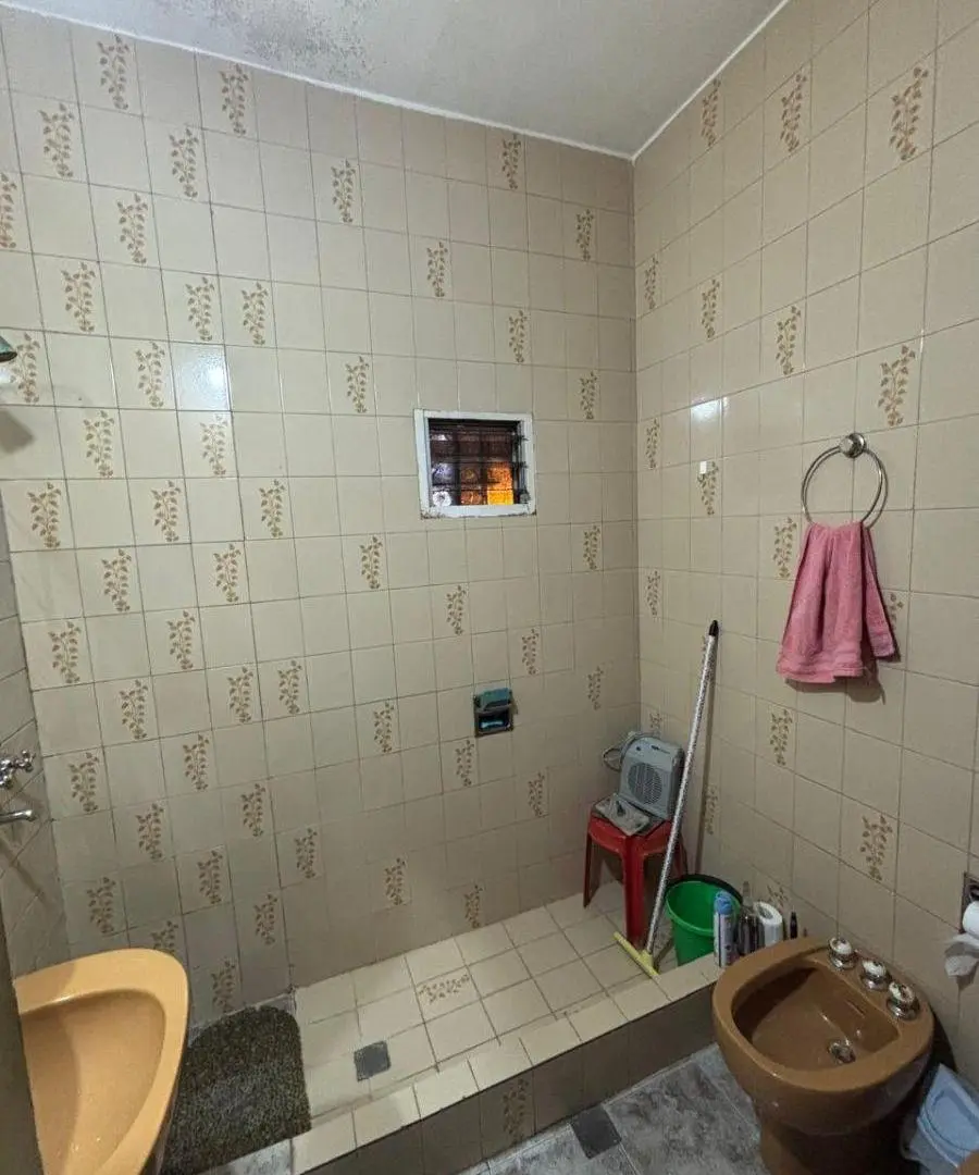 Casa Americana en 2 plantas sobre lote de 10x 32 4