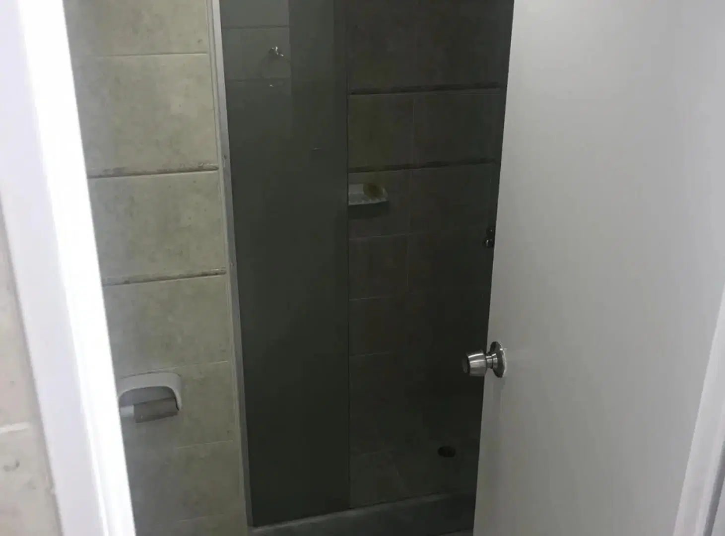 Amplio Semipiso 5 ambientes con posibilidad de 3 cocheras.- 8