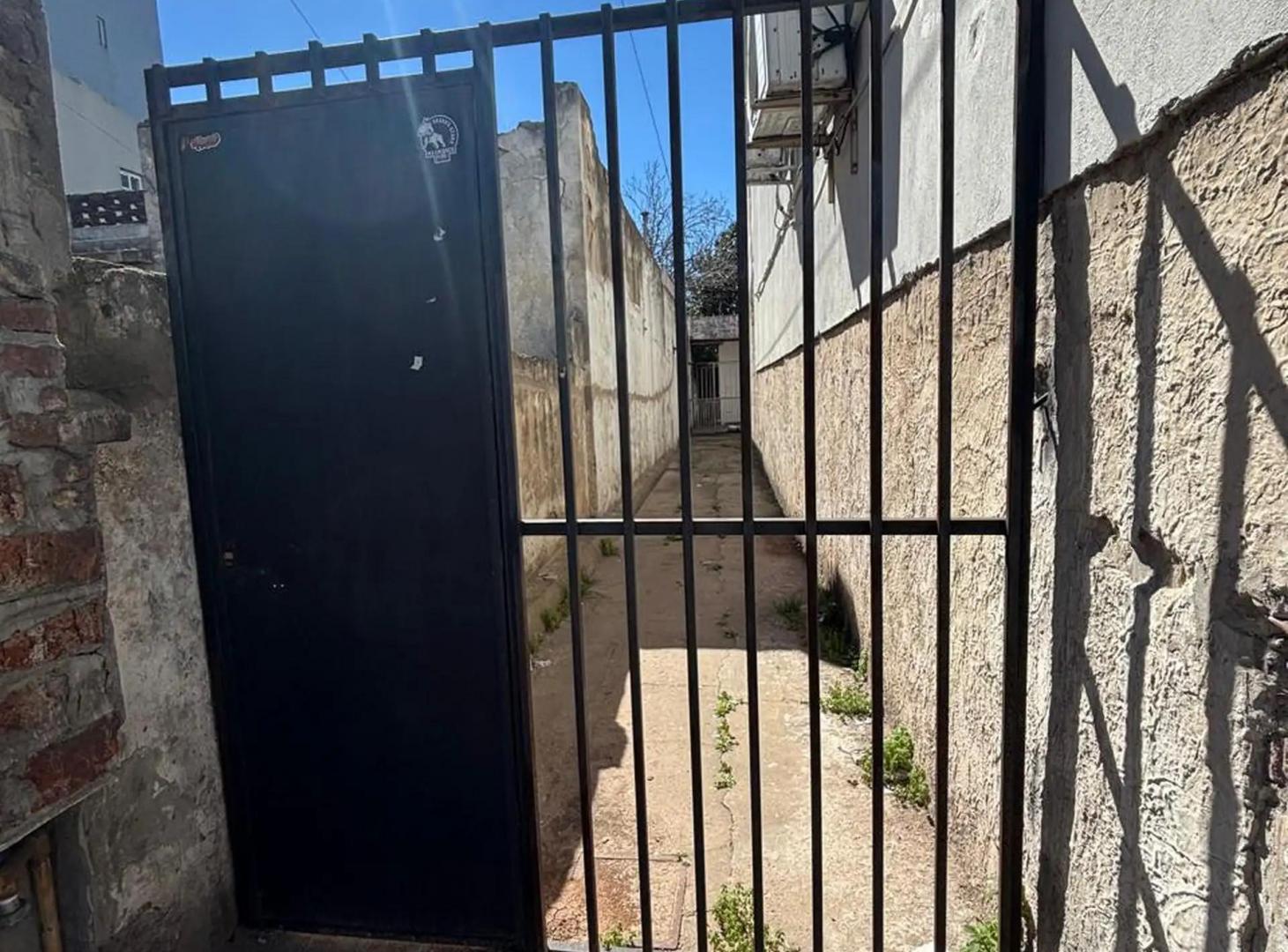Foto de Casa al fondo por pasillo, San Justo, imagen 1