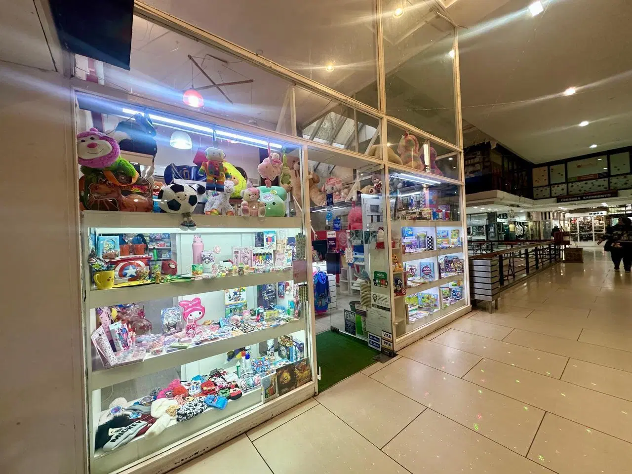 Local a la venta en Galeria La Favorita 5