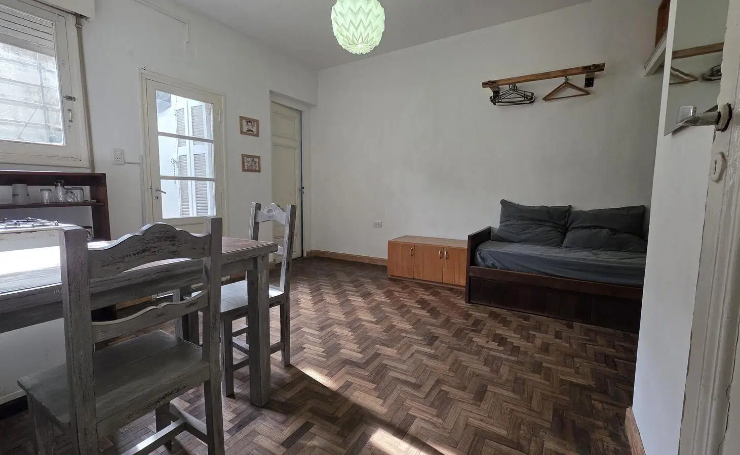 DEPARTAMENTO MONOAMBIENTE CON PATIO + TERRAZA EN VENTA 2