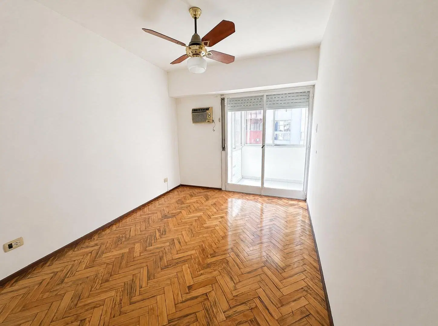 Departamento en alquiler en Italia al 1100 8