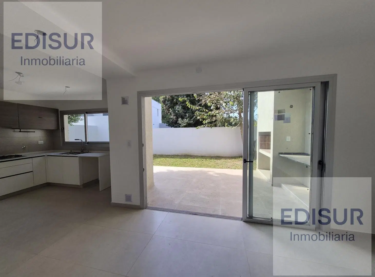 Casa en VENTA en Barrio Jardín de las Tejas 8