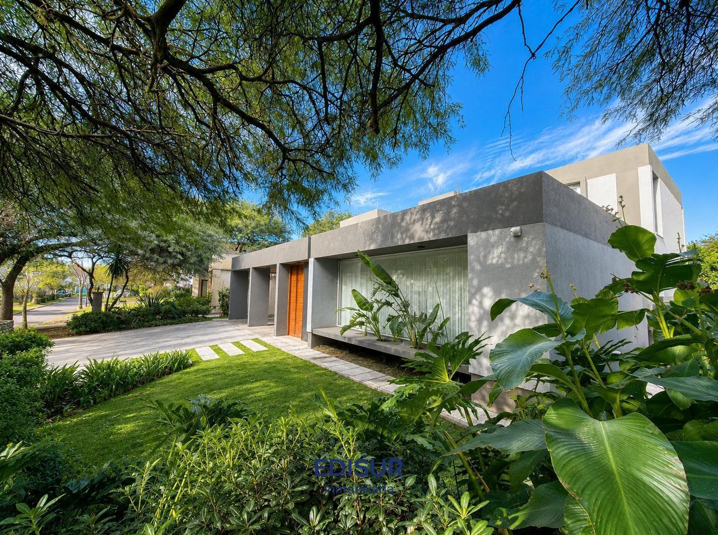 Casa en Manantiales Country
