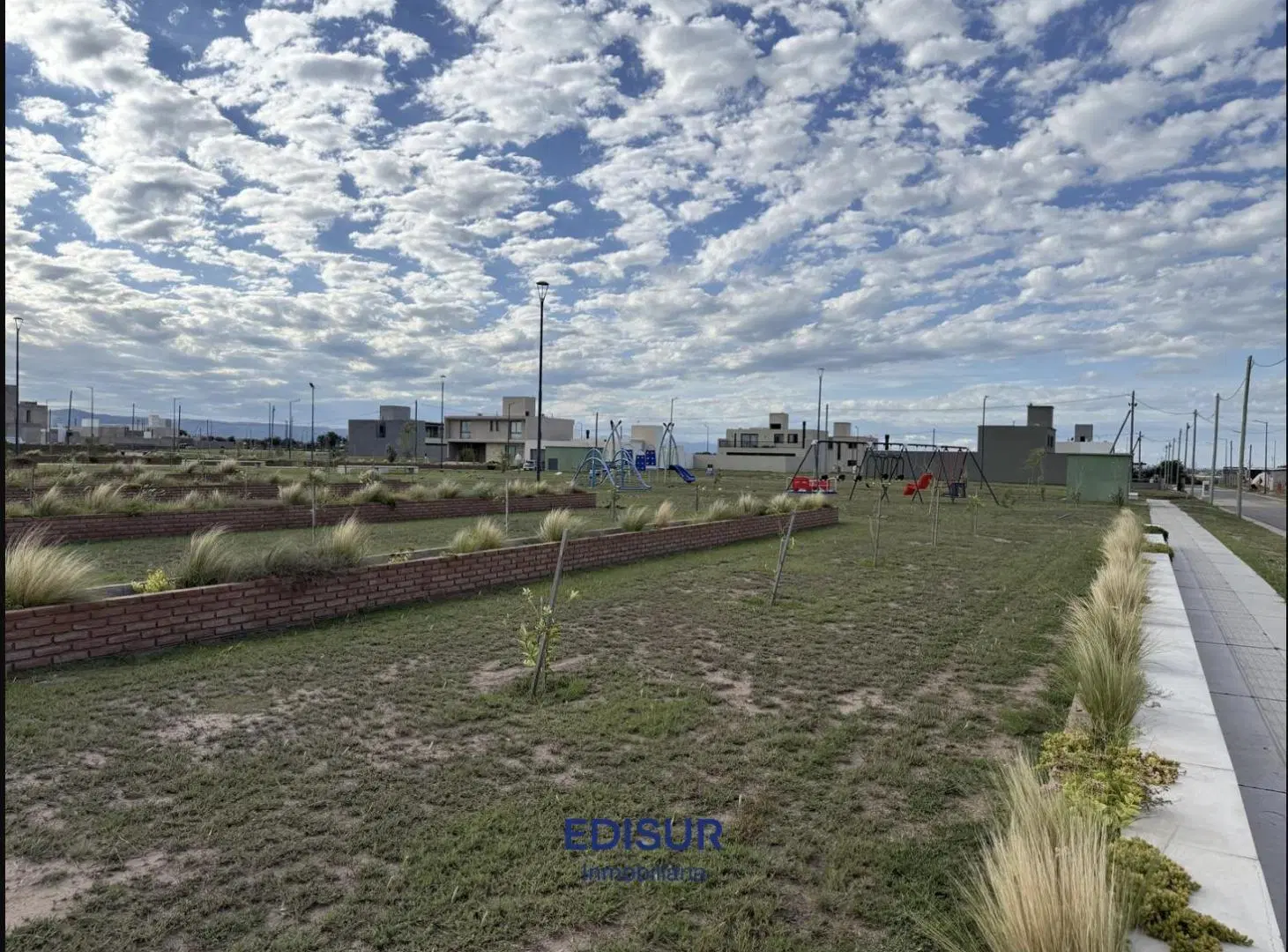 Terreno Pampas de Manantiales | Lote Central de 350 m² 4