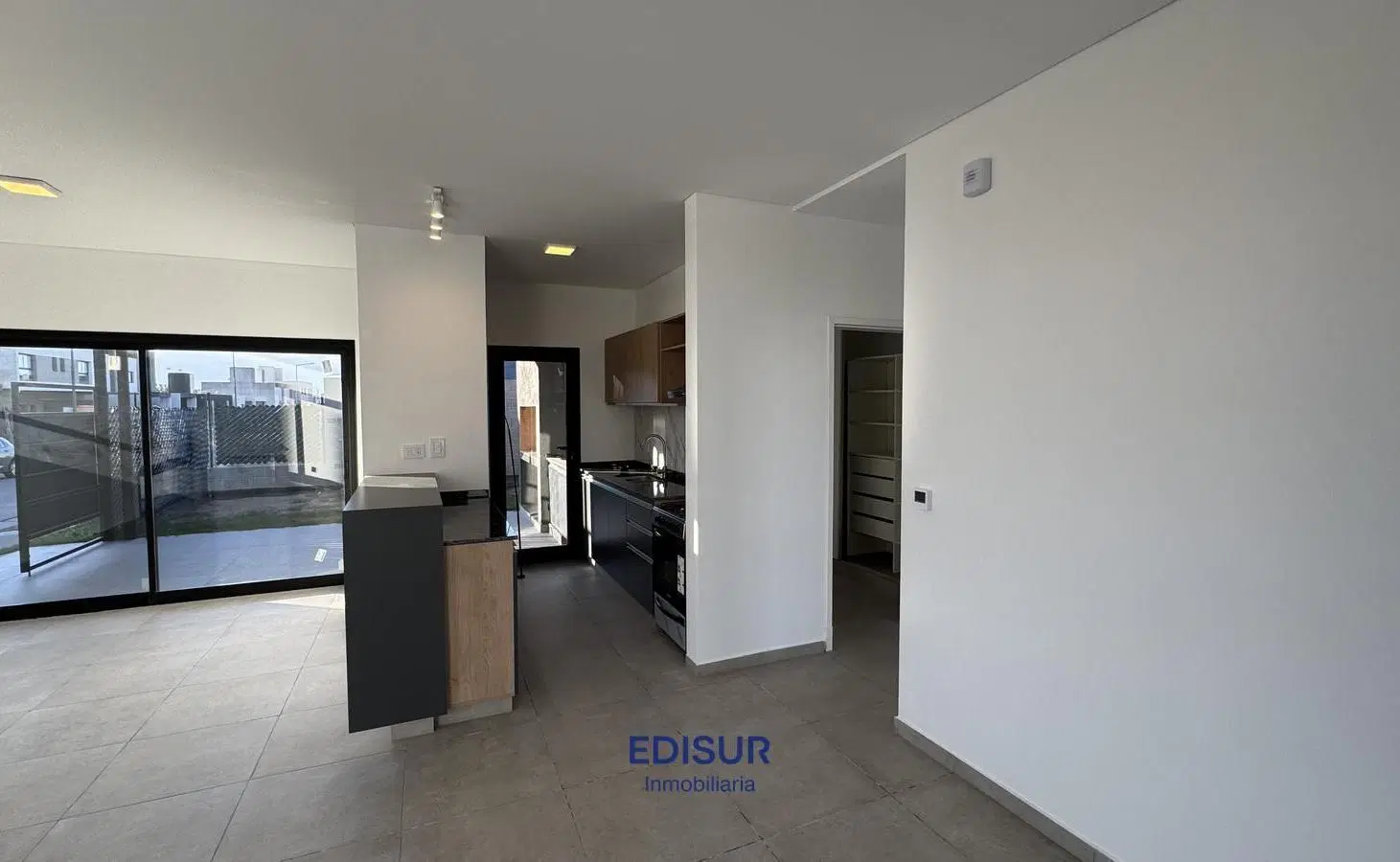 Duplex en Colinas de Manantiales 5